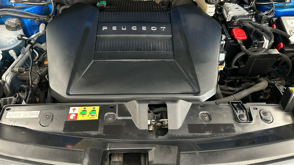 Peugeot e-2008 50 Kwh 136 1-Speed Blue #23