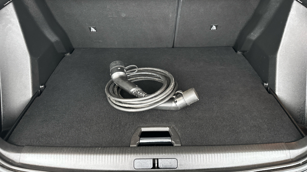 Peugeot e-2008 50 Kwh 136 1-Speed Blue #30