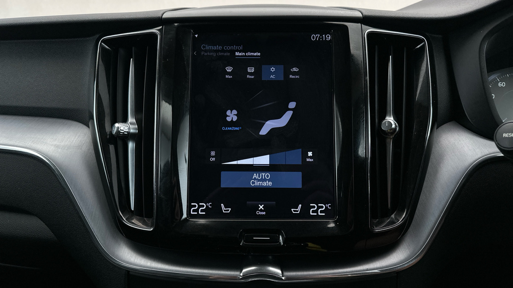 Volvo XC60 II B5 Awd R-design Pro Air Suspensi  #16