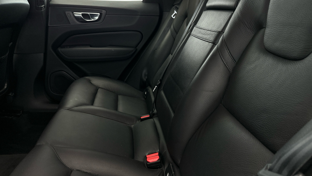 Volvo XC60 II B5 Awd R-design Pro Air Suspensi  #19