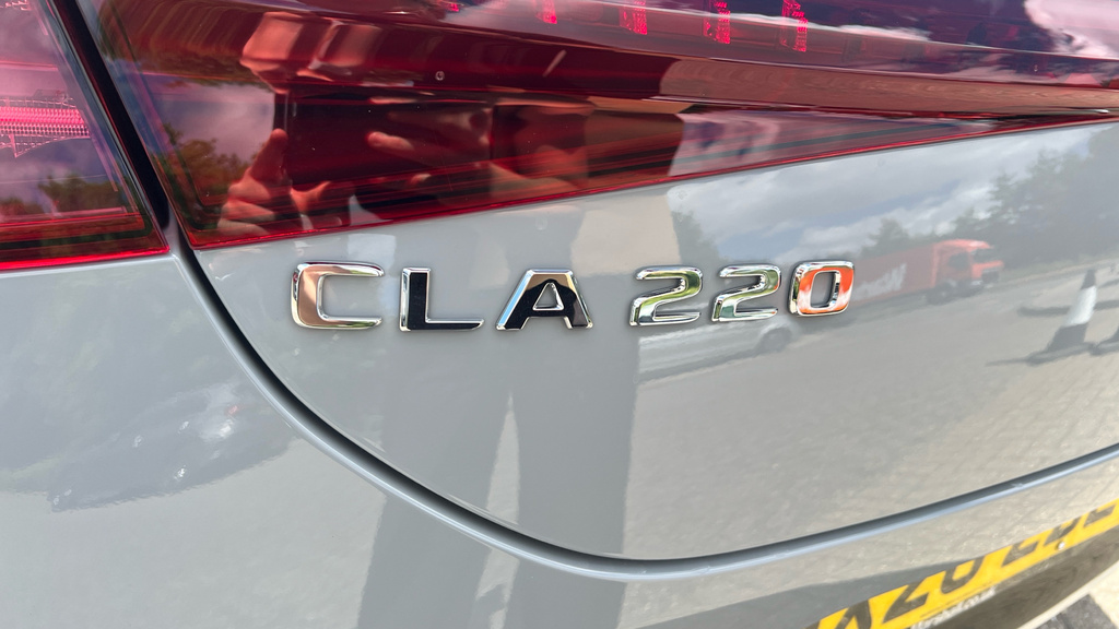 Mercedes-Benz CLA Class Cla250 85Kwh Amg Line Premium Edition Saloon 4 White #34