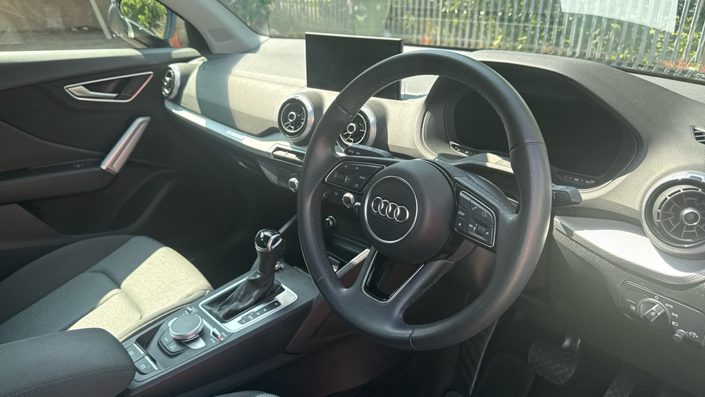Audi Q2 1.5 Tfsi 35 S Line Suv S Tronic 150 P Black #9