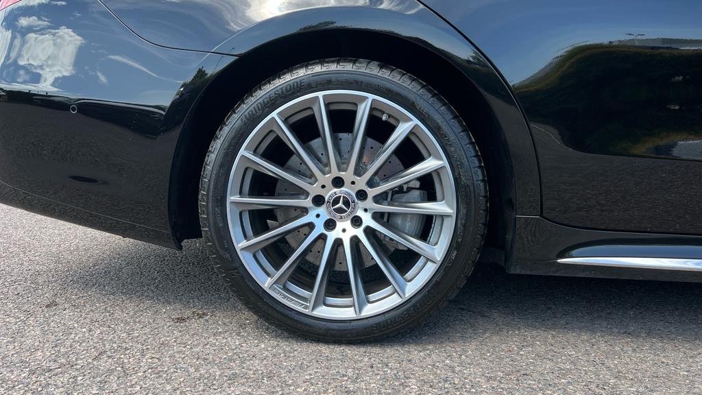 Mercedes-Benz S Class S580e 4Matic L Amg Line Premium 9G-tronic 2025 Black #30