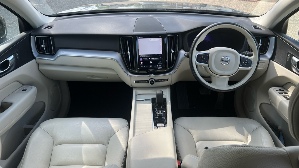Volvo XC60 2.0 B5p Momentum Awd Geartronic Grey #10