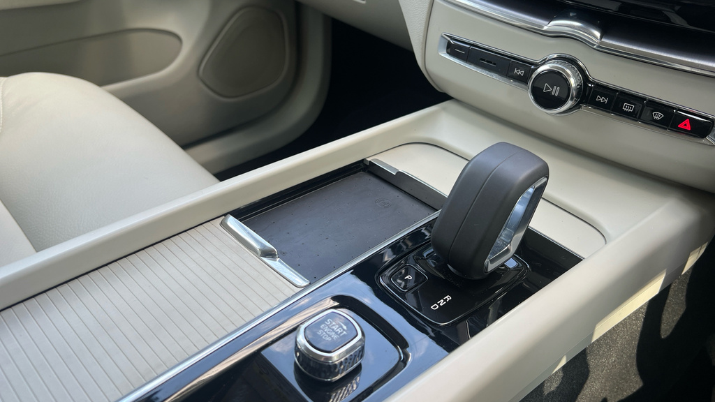 Volvo XC60 2.0 B5p Momentum Awd Geartronic Grey #11
