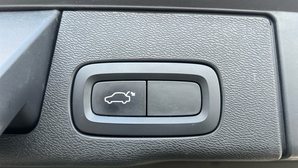 Volvo XC60 2.0 B5p Momentum Awd Geartronic Grey #35