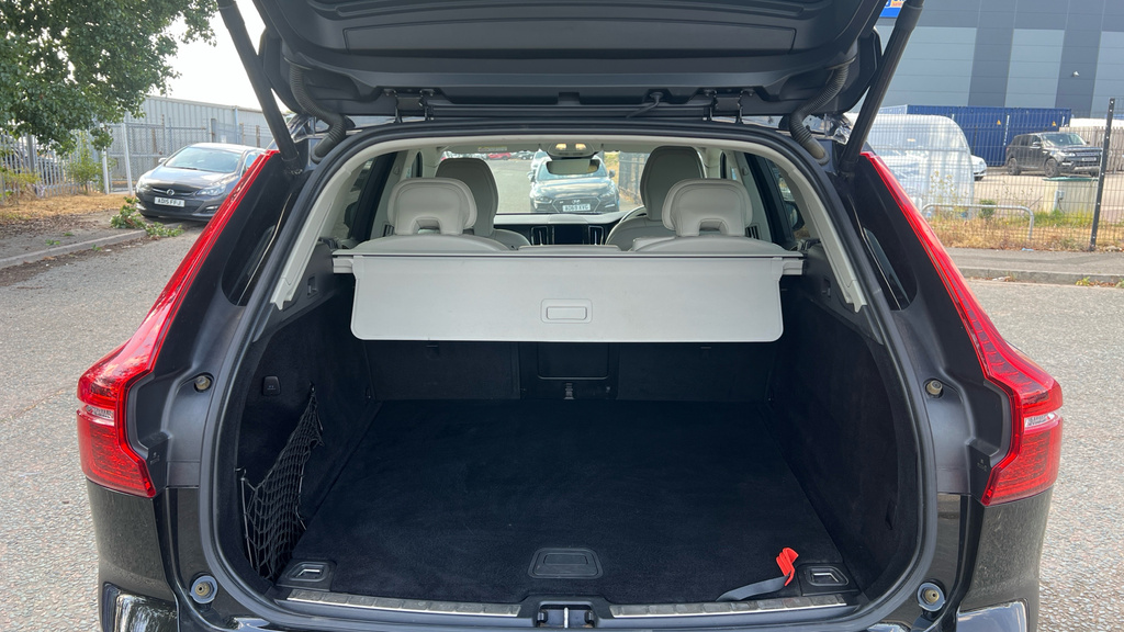 Volvo XC60 2.0 B5p Momentum Awd Geartronic Grey #17