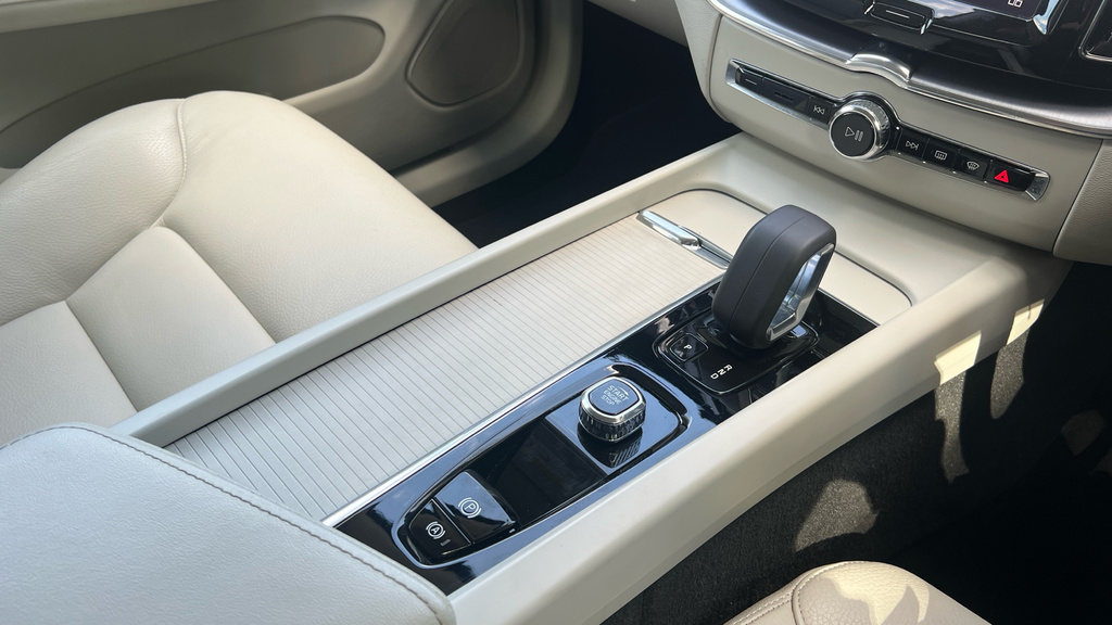 Volvo XC60 2.0 B5p Momentum Awd Geartronic Grey #31