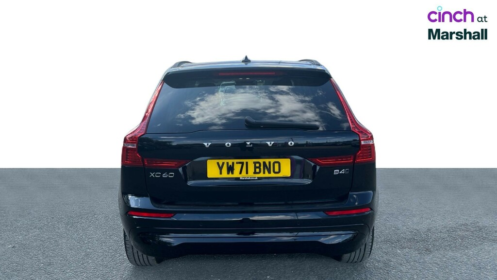 Volvo XC60 2.0 B5p Momentum Awd Geartronic Grey #4