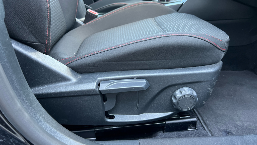Ford Focus Estate 1.0 Focus St-line Estate 1.0L Ecoboost 155P Black #41