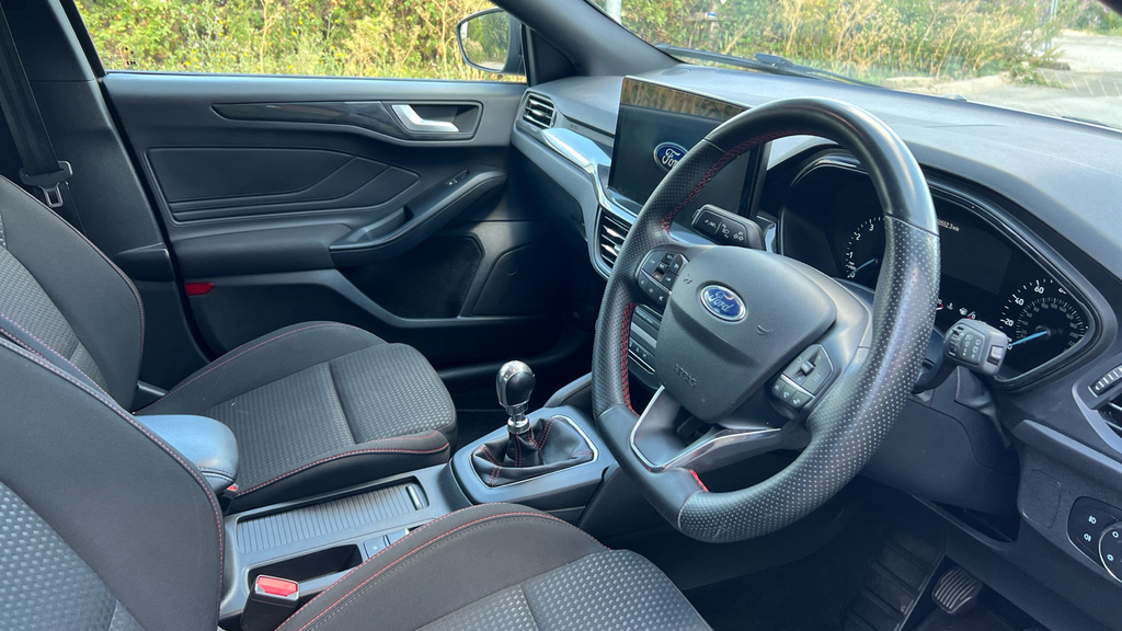 Ford Focus Estate 1.0 Focus St-line Estate 1.0L Ecoboost 155P Black #12