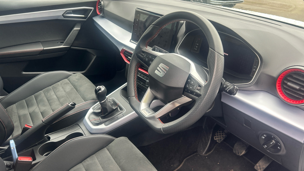 Seat Arona 1.0 Tsi 115 Fr Sport Dsg White #9