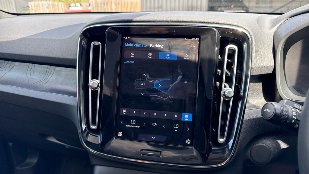 Volvo C40 Recharge Ultimate, Twin Motor, Green #20