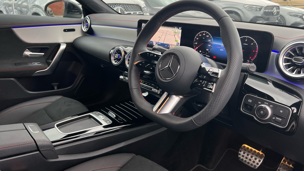Mercedes-Benz CLA Class Mercedes-amg Cla 35 4Matic Premium Shooting Brake Blue #11