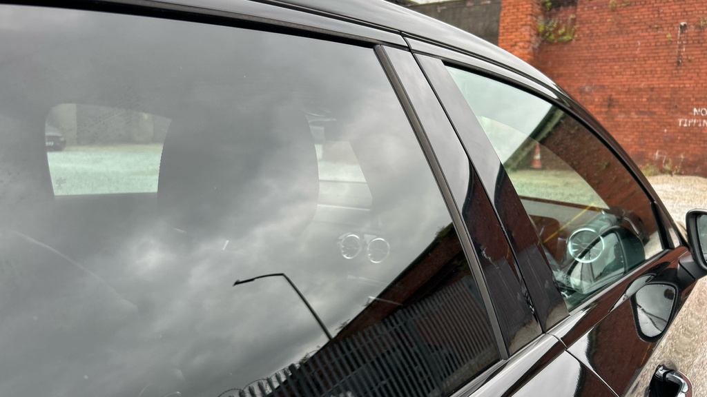 Mercedes-Benz A Class 1.3 A200 Amg Line Edition Executive 7G-dct Euro White #51