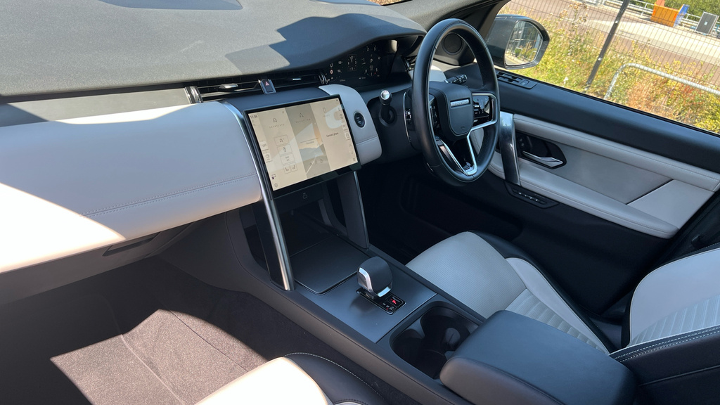 Land Rover Discovery Sport 2.0 D200 Dynamic Hse 7 Seat Black #10