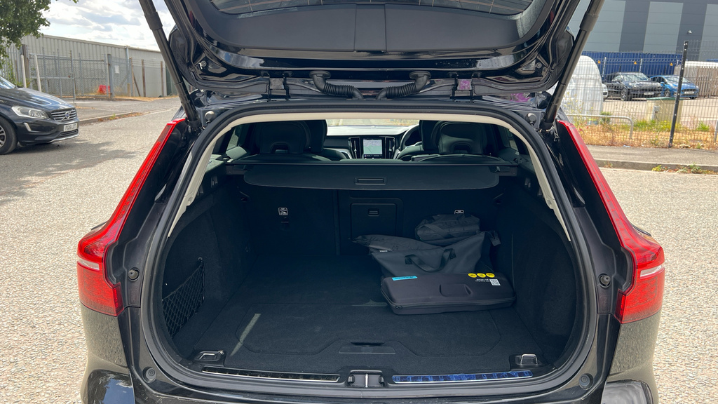 Volvo V60 Ultra, B4 Mild Hybrid, Dark Grey #18