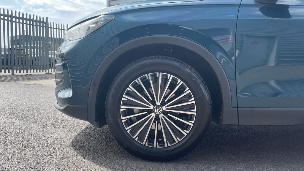 Volkswagen Tiguan 2.0 Tdi R-line Dsg Black #17