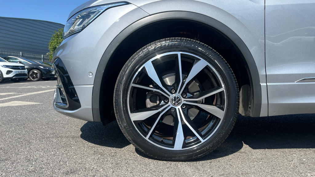 Volkswagen Tiguan Allspace Life Black #18