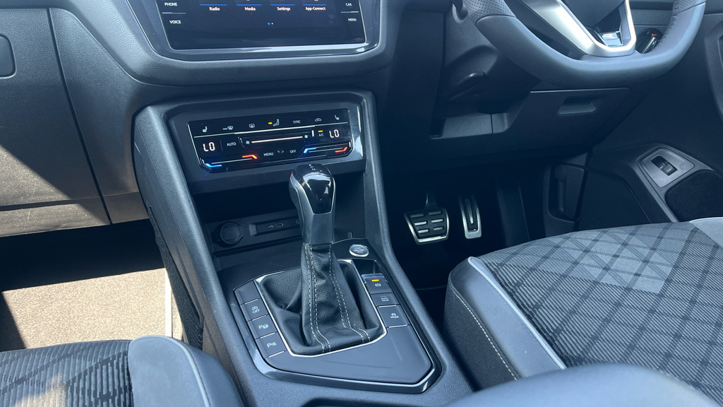 Volkswagen Tiguan Allspace Life Black #31