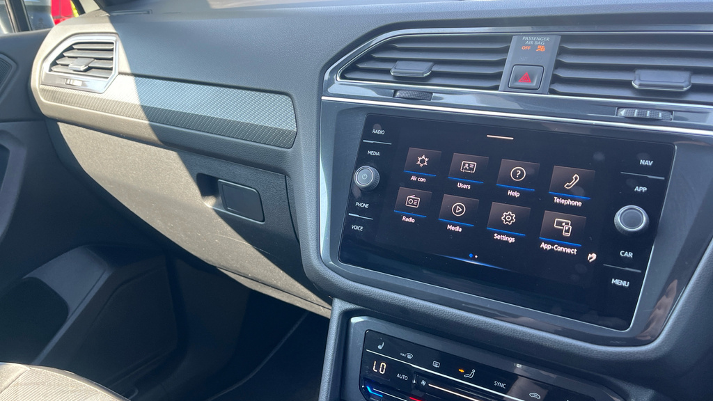 Volkswagen Tiguan Allspace Life Black #24