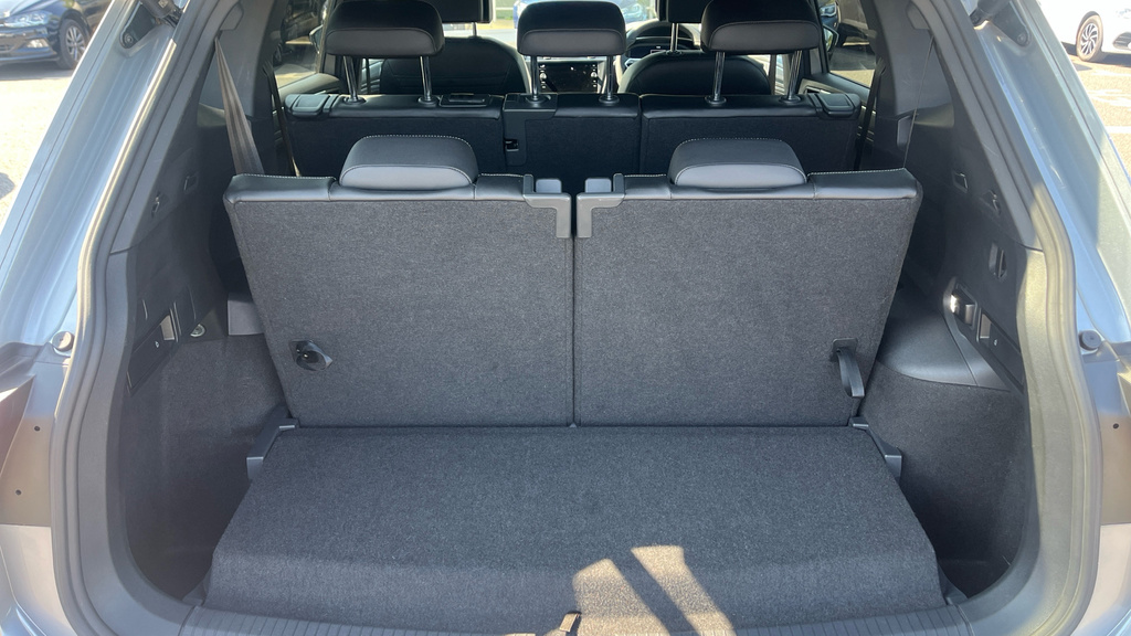 Volkswagen Tiguan Allspace Life Black #15