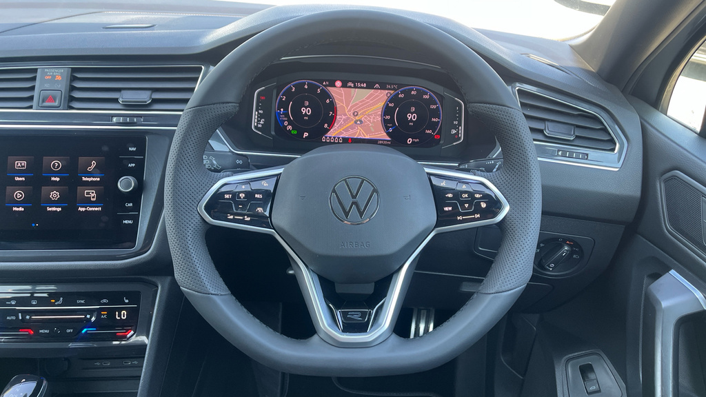Volkswagen Tiguan Allspace Life Black #26