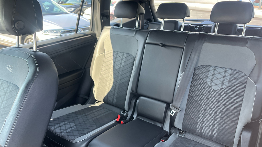 Volkswagen Tiguan Allspace Life Black #14