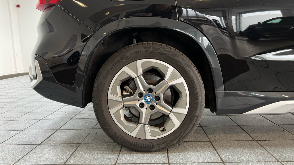 BMW iX1 30 66.5Kwh Xline Suv Xdrive 11K White #34