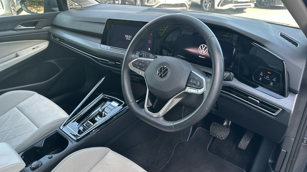 Volkswagen Golf 8 R-line 1.5 Etsi 150Ps 7-Speed Dsg White #9