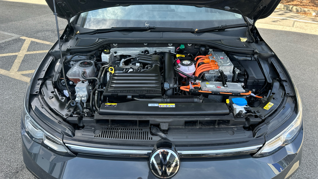 Volkswagen Golf 8 R-line 1.5 Etsi 150Ps 7-Speed Dsg White #16