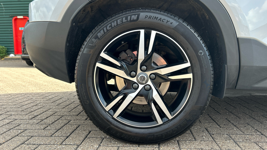 Volvo XC40 Volvo Estate 2.0 B4p Inscription Pro White #22