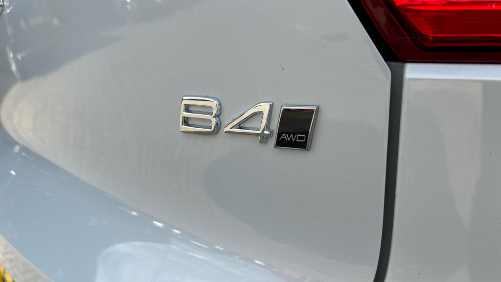 Volvo XC40 Volvo Estate 2.0 B4p Inscription Pro White #37