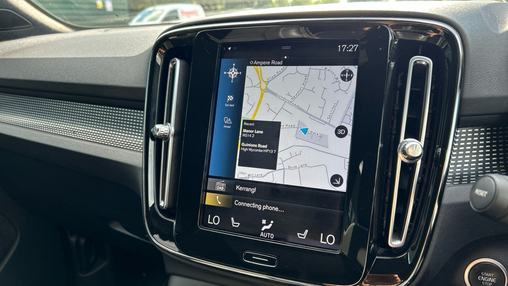 Volvo XC40 Volvo Estate 2.0 B4p Inscription Pro White #13