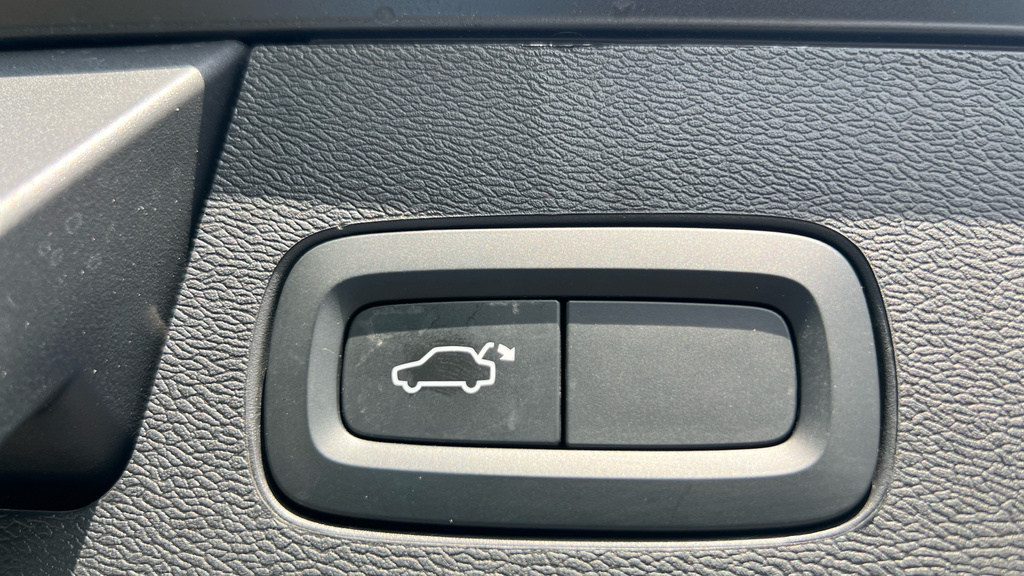 Volvo XC60 Ultimate, B5 Awd Mild Hybrid, Dark Black #39