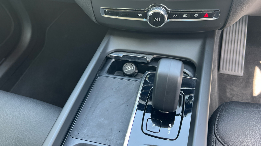 Volvo XC60 Ultimate, B5 Awd Mild Hybrid, Dark Black #28