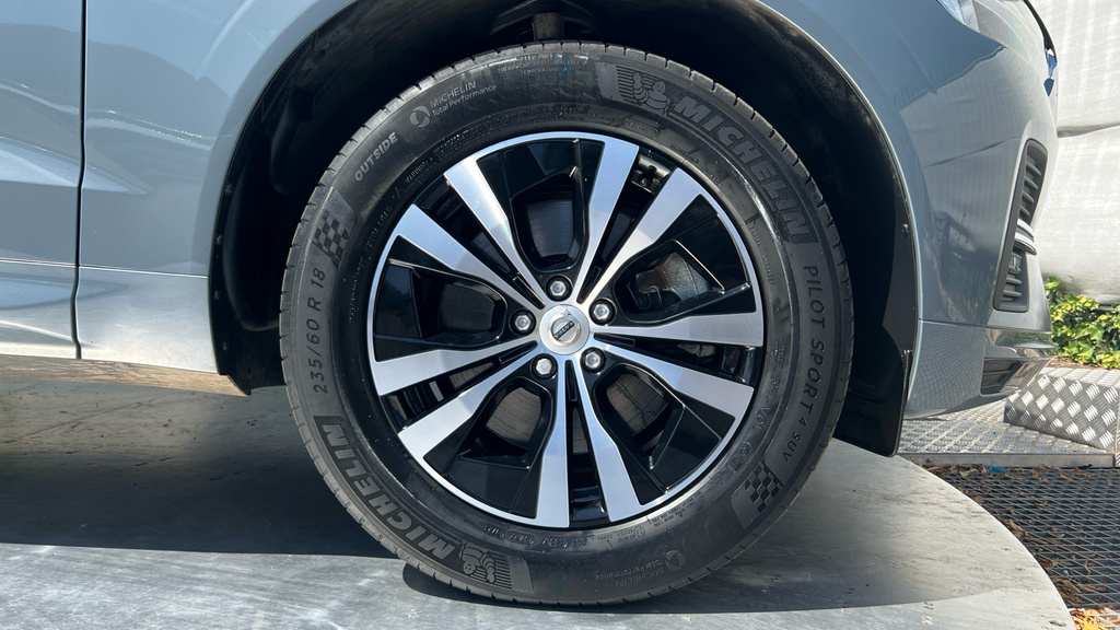 Volvo XC60 Ultimate, B5 Awd Mild Hybrid, Dark Black #17