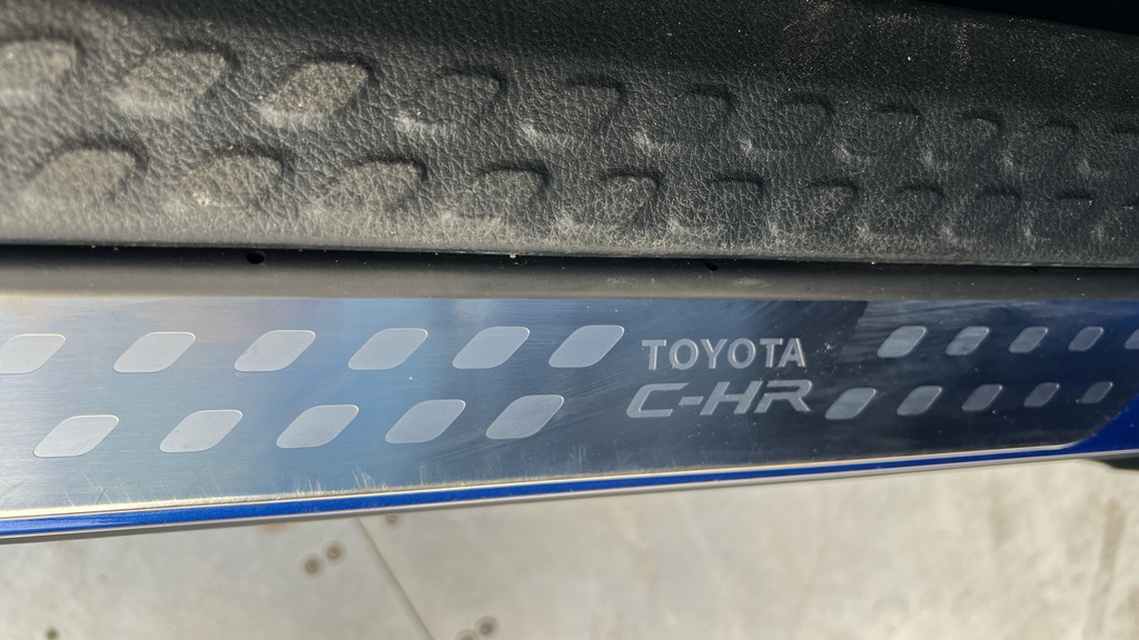 Toyota C-Hr 1.8 Hybrid Excel Cvt Black #37