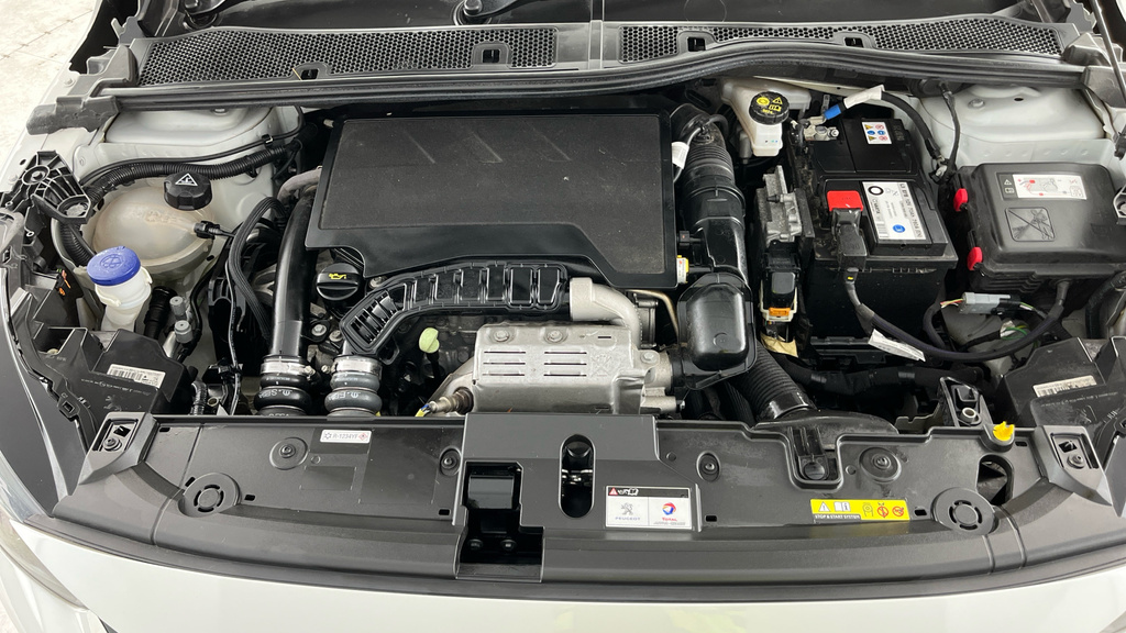 Peugeot 208 1.2 Puretech 100 Allure Premium Eat8 Grey #19
