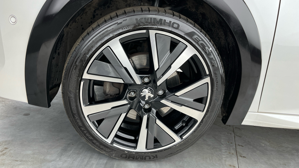 Peugeot 208 1.2 Puretech 100 Allure Premium Eat8 Grey #20