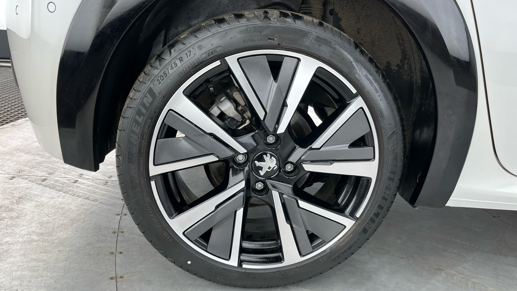 Peugeot 208 1.2 Puretech 100 Allure Premium Eat8 Grey #22