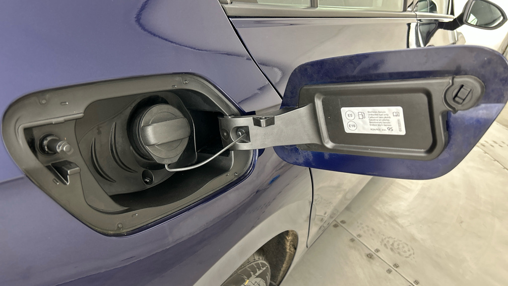 Volkswagen Golf 1.5 Etsi 150 R-line Dsg With Sensors And Carpl Grey #27