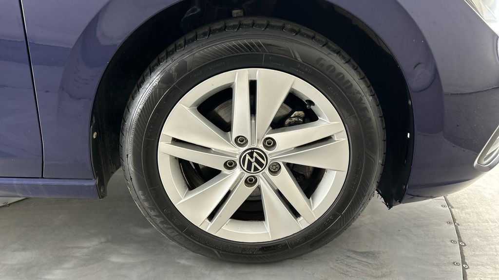 Volkswagen Golf 1.5 Etsi 150 R-line Dsg With Sensors And Carpl Grey #26