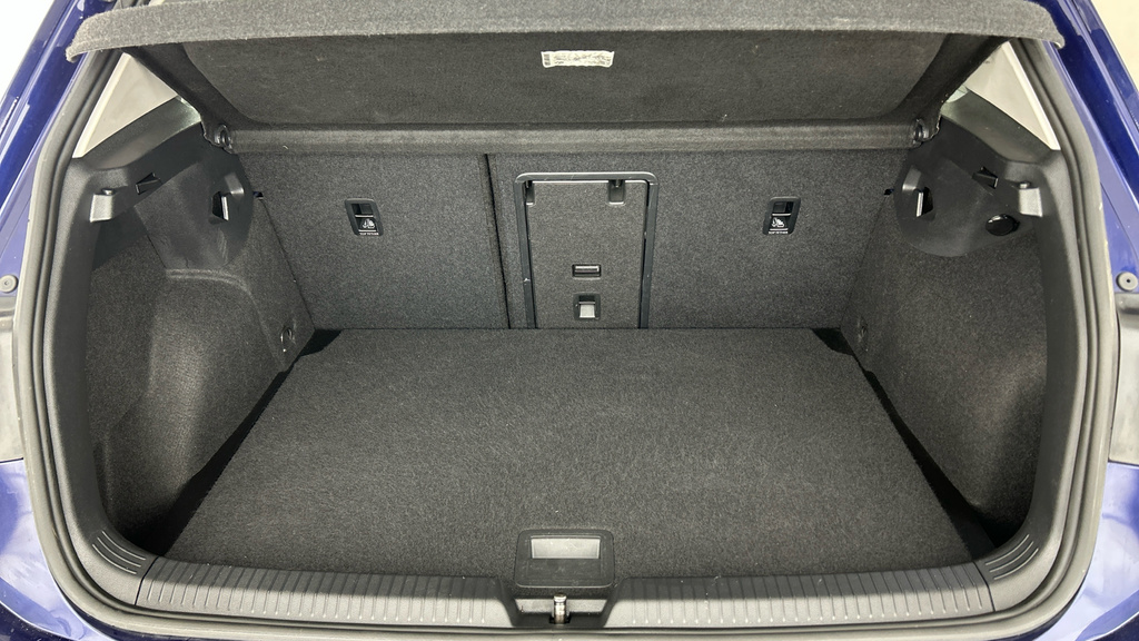 Volkswagen Golf 1.5 Etsi 150 R-line Dsg With Sensors And Carpl Grey #21