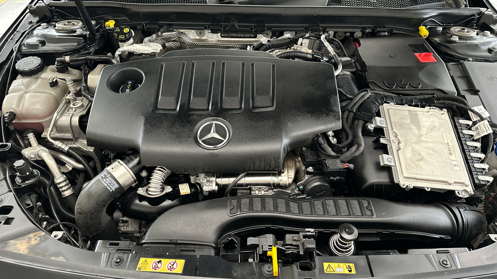 Mercedes-Benz A Class 1.3 A250e 15.6Kwh Amg Line Premium 2 8G-dct Euro Silver #22