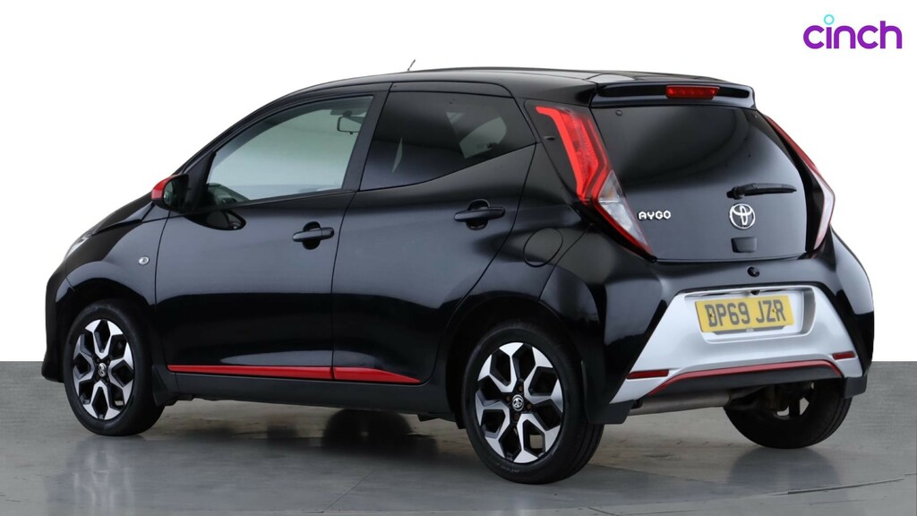 Toyota Aygo X Vvt-i X-play White #5