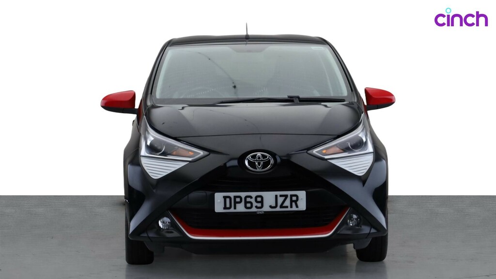 Toyota Aygo X Vvt-i X-play White #8