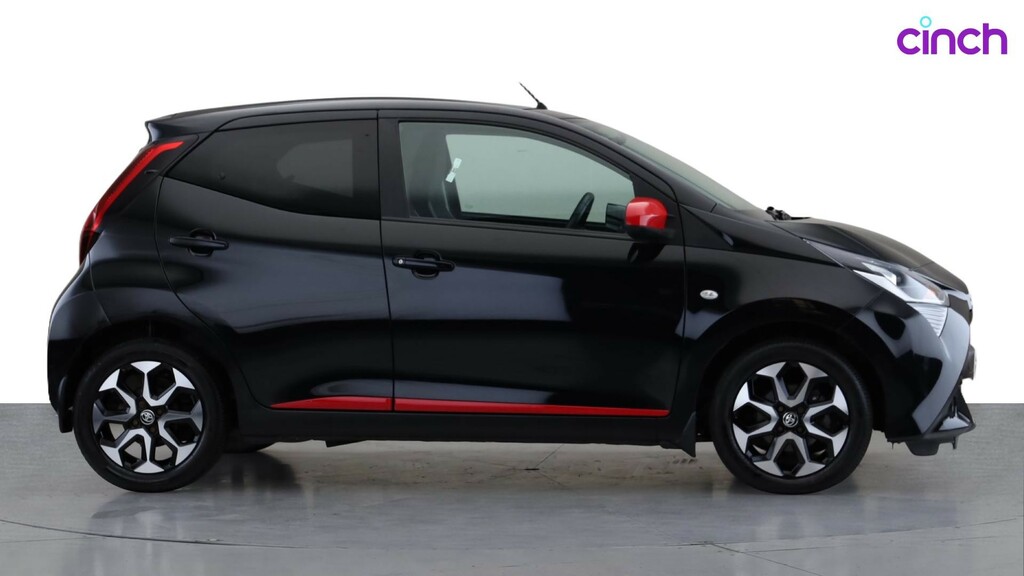 Toyota Aygo X Vvt-i X-play White #2