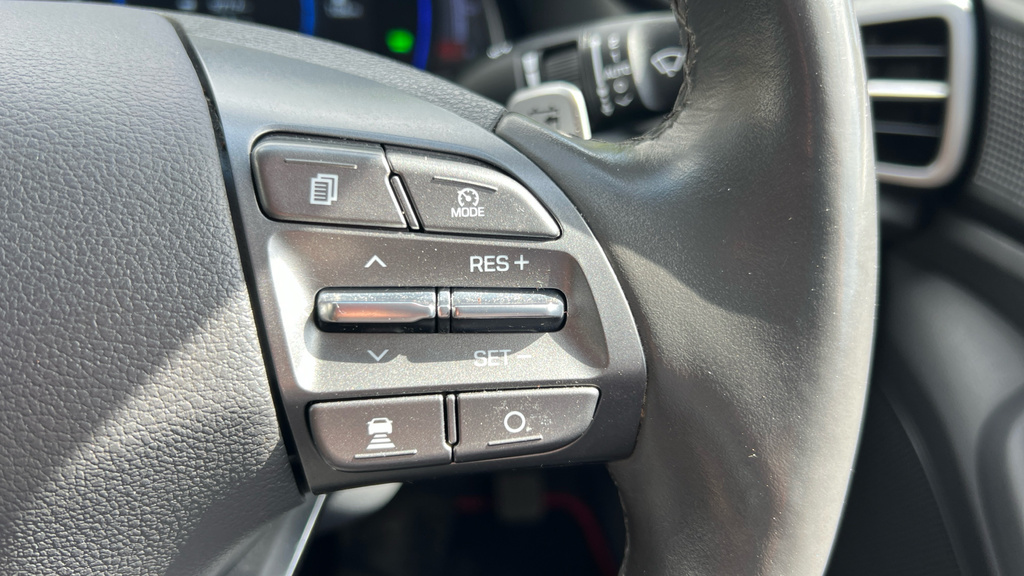 Hyundai Ioniq 1.6 Premium 140 Bhp White #30