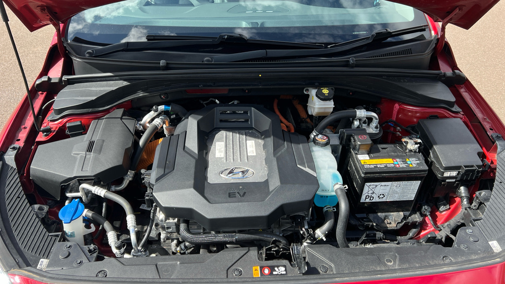 Hyundai Ioniq 1.6 Premium 140 Bhp White #24
